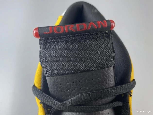 GOLD RETRO BQ3685-706 JORDAN UNIVERSITY 14 AIR 0628
